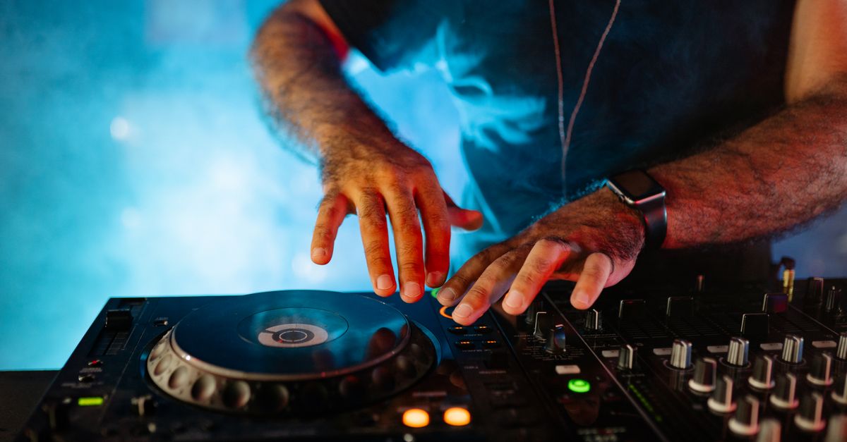 DJs at work