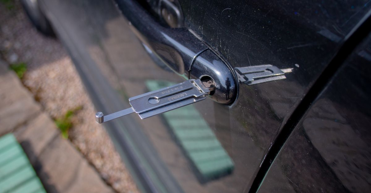 Locksmiths at work