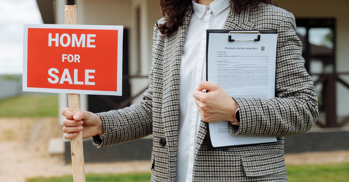 Real Estate Agents at work